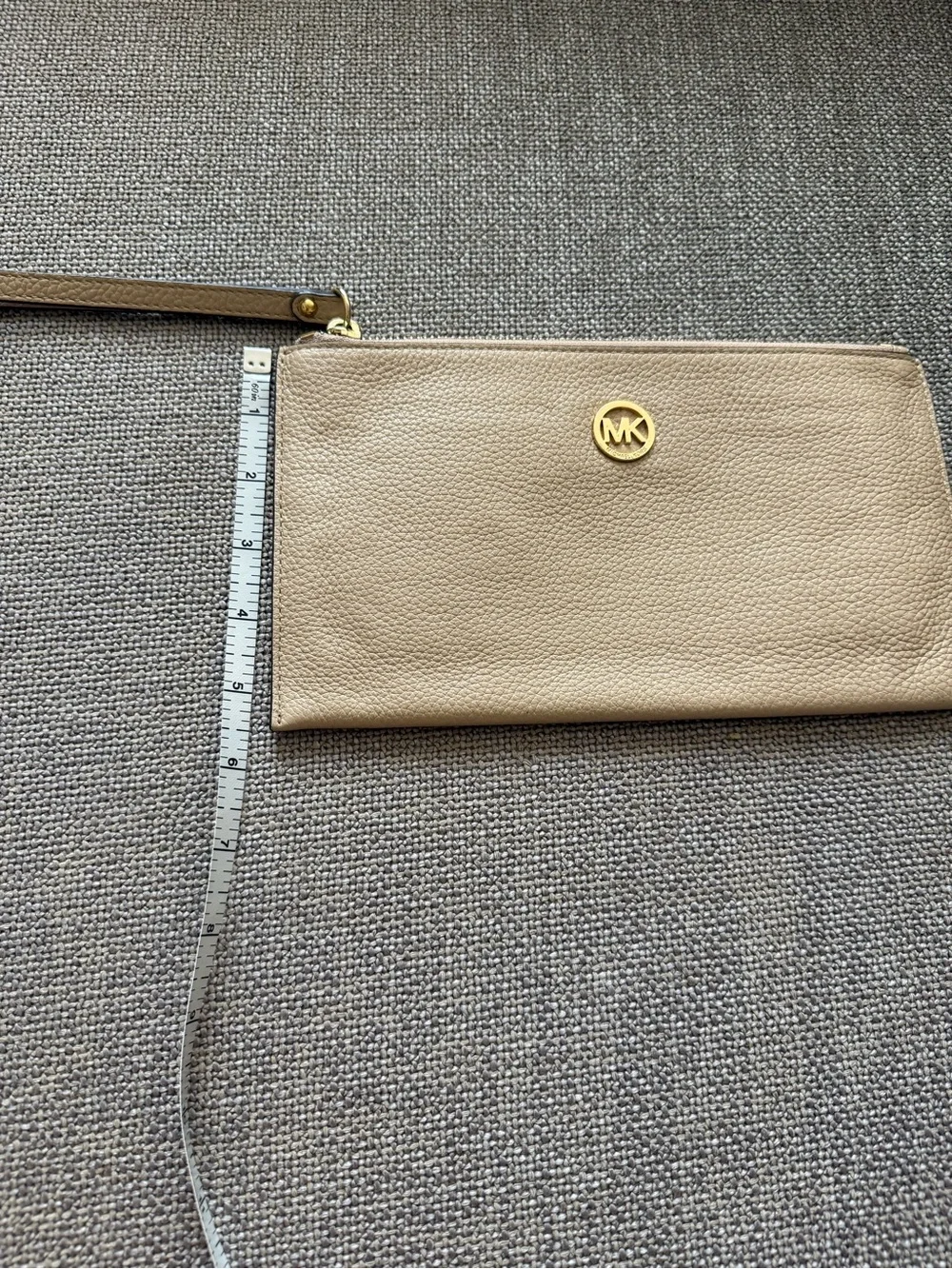 Michael Kors Tan Leather Gold Hardware Neutral Wristlet Wallet Clutch